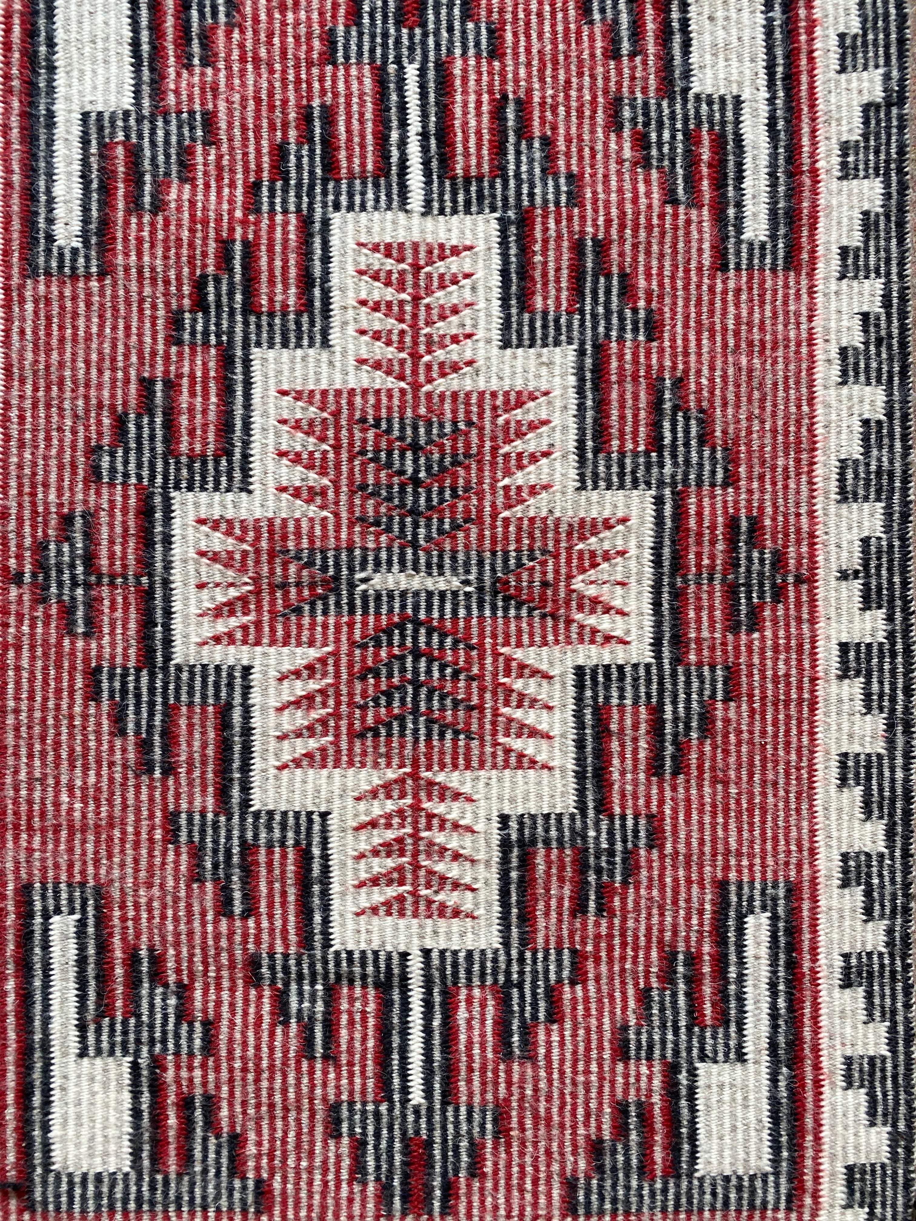 Raised Outline Ganado Weaving 20" x 30.5"